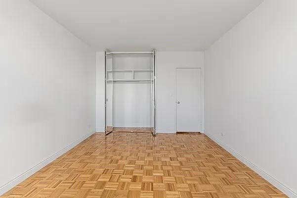 Foto del edificio - 200 Rector Pl