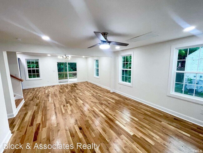 Building Photo - 3 br, 2.5 bath House - 2415 Huron Street