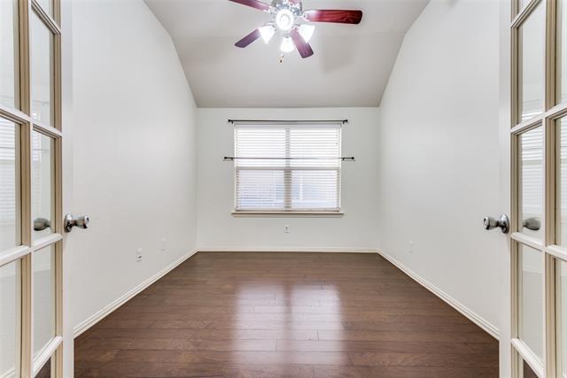 Foto del edificio - 3309 Edgewater Dr