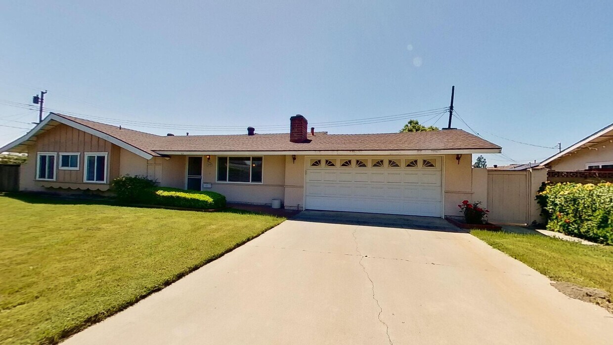 Primary Photo - **MOVE-IN SPECIAL** Beautiful 4 Bedroom 2 ...