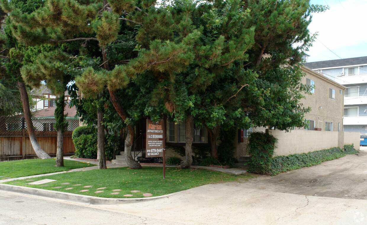 Building Photo - 5341 Wilkinson Ave