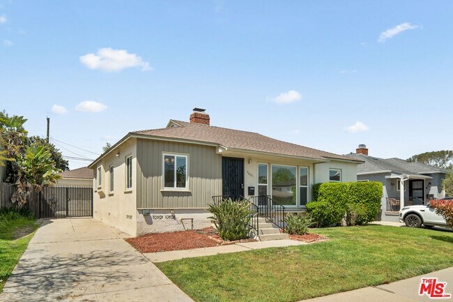 Foto del edificio - 7601 Dunfield Ave
