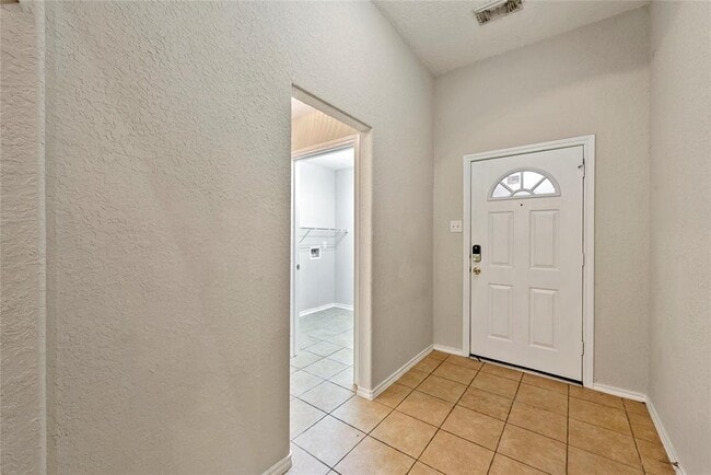 Building Photo - 11022 Overland Trail Dr