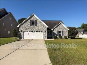 Building Photo - 402 Colonist Pl