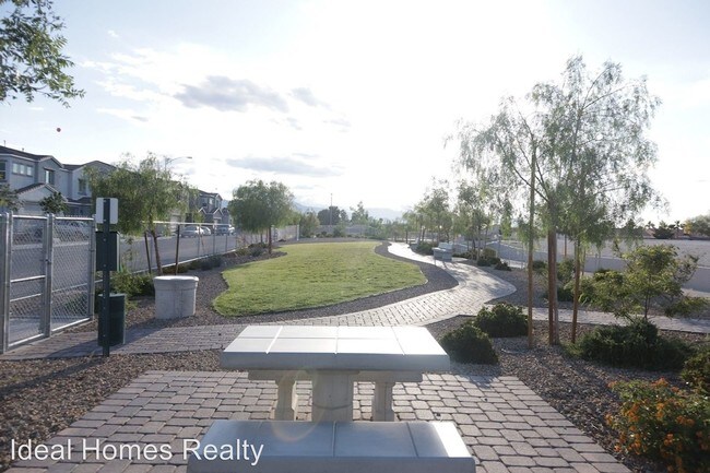 Building Photo - 4566 Mansart Ct