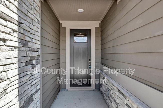 Building Photo - 2112 Voekler Street