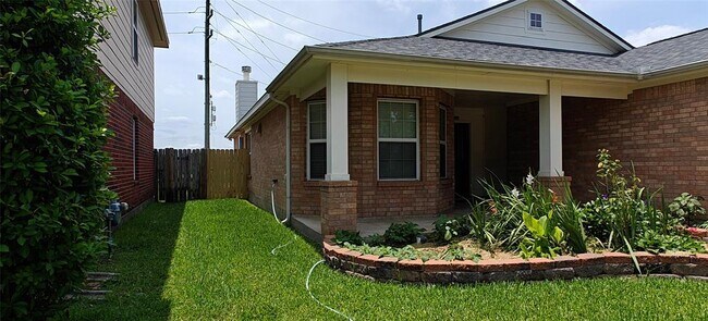 Foto del edificio - 11727 Forest Wind Ln