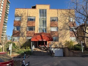 Building Photo - 1130 Pennsylvania St