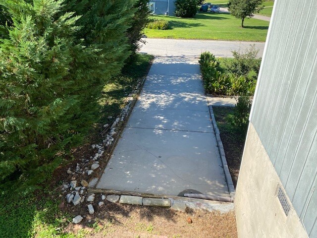 Foto del edificio - 1412 Crabtree Blvd