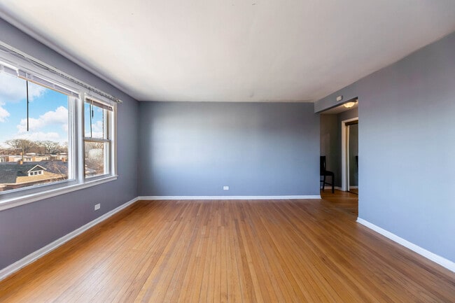 Foto del edificio - 7718 S Jeffery Blvd