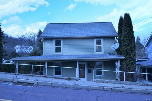 Building Photo - 246 Hudsondale St