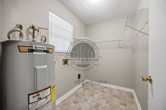Foto del edificio - 5487 Sombra Del Lago Dr