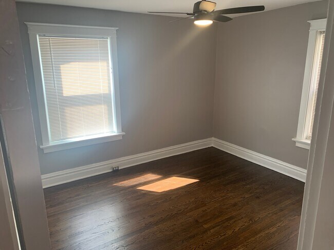 Building Photo - 4556 Flad Ave