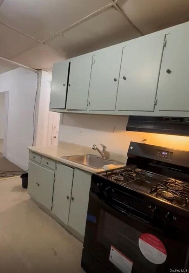 Foto del edificio - 30 E Main St