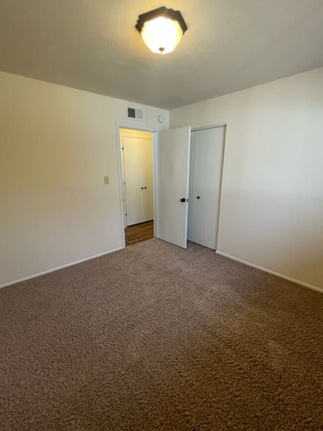 Foto del edificio - 509 Yale Dr