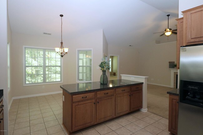 Building Photo - 304 Weatherford Dr