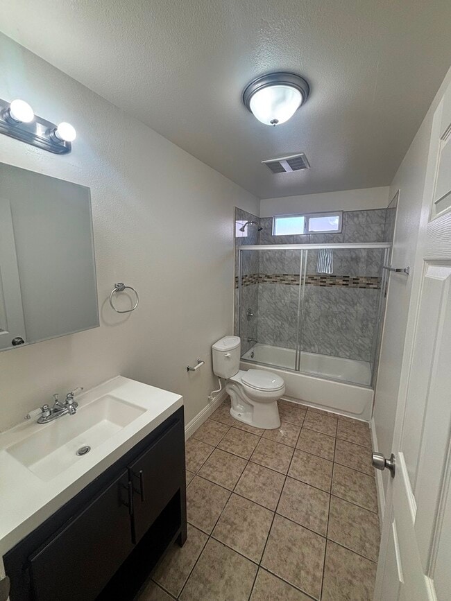 Building Photo - 4520 Cimarron St