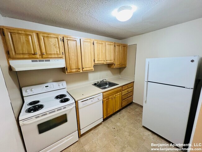 Foto del edificio - 122 Dustin St