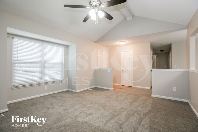 Building Photo - 1709 NE Auburn Dr