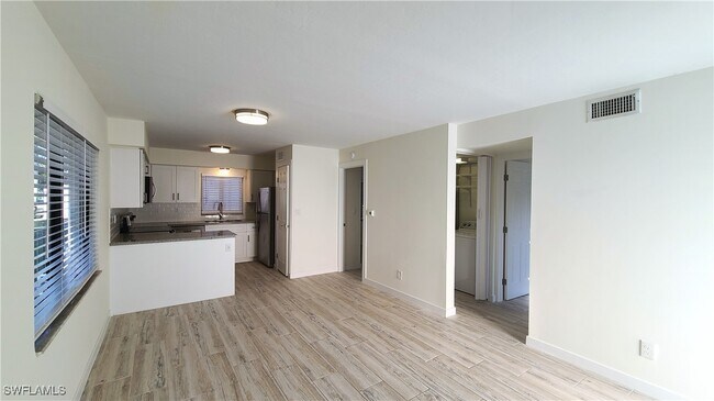Foto del edificio - 2610 Providence St