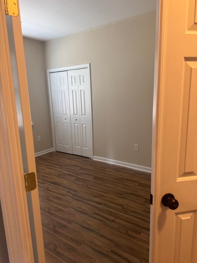 Building Photo - 958 Woodtrail Dr