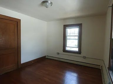 Foto del edificio - 1400 E 7th St