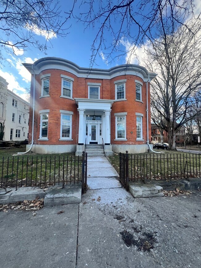 Foto del edificio - 263 Plymouth Ave S