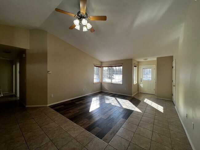 Foto del edificio - YEAR ROUND RANCH HOME