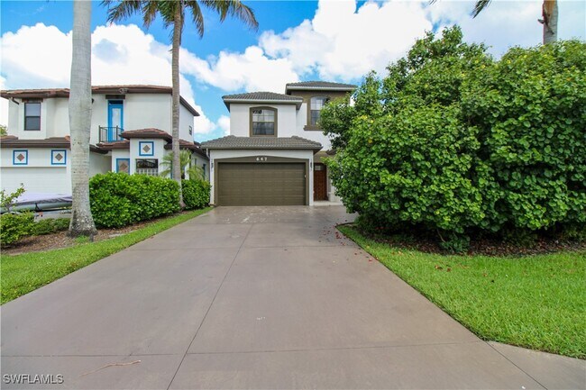 Building Photo - 647 110th Ave N