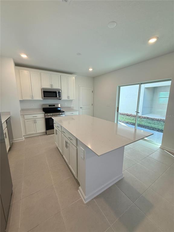 Foto del edificio - 6068 Zen Wy