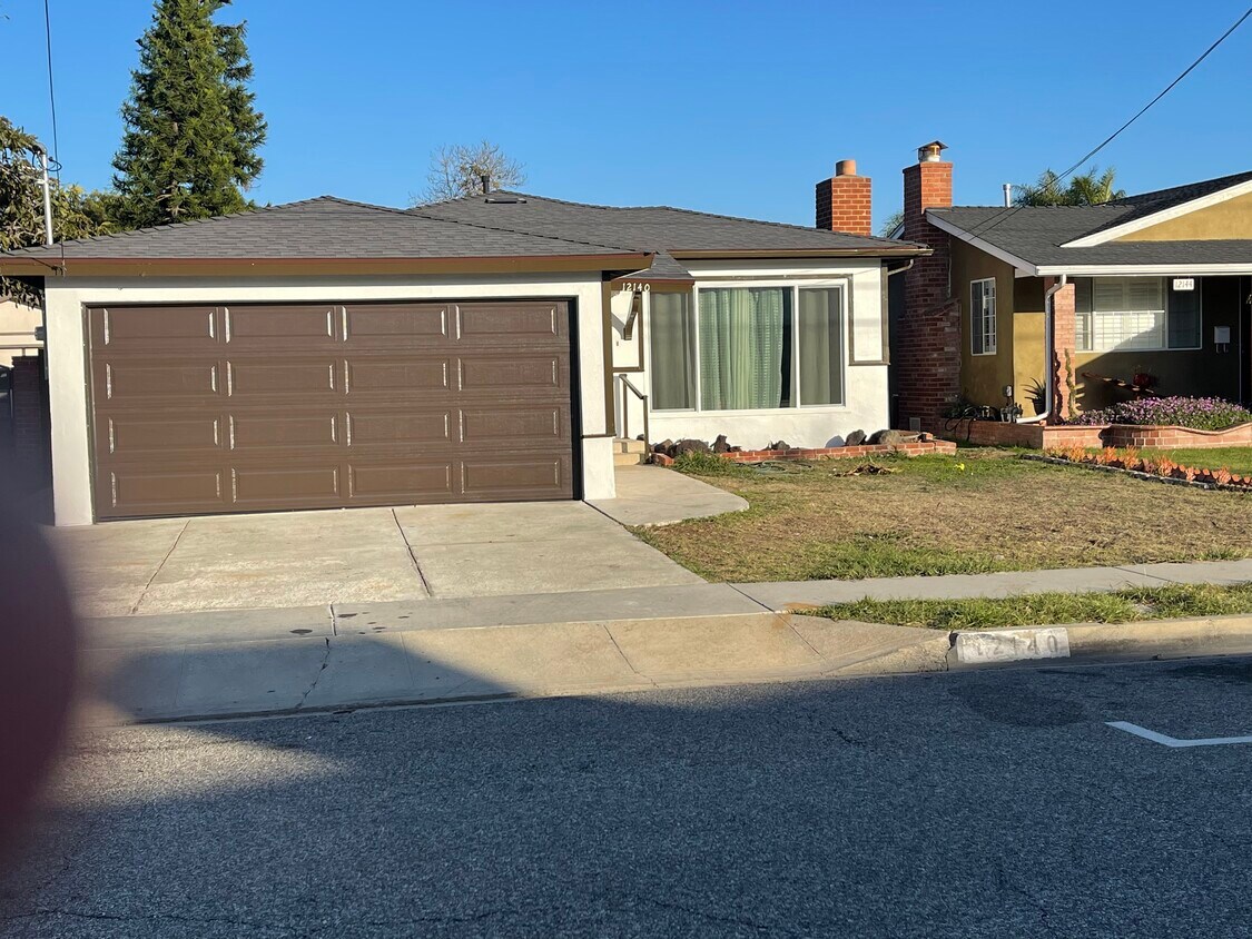 Foto del edificio - 12140 Truro Ave