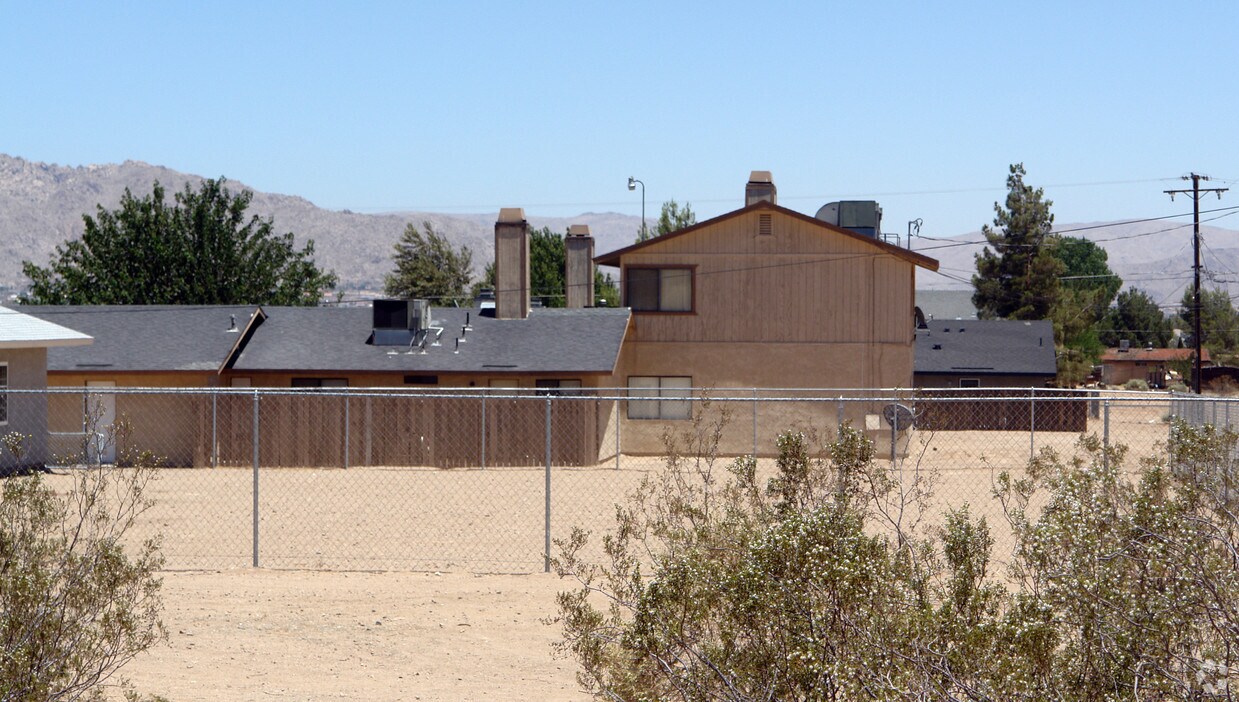 Building Photo - 20429 Otoe Rd