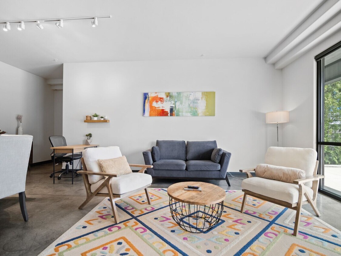 Foto principal - 3003 E 30th Ave