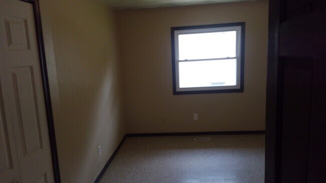 Bedroom - 182 Stoddard Ave