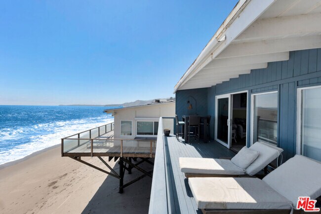 Foto del edificio - 24528 Malibu Rd