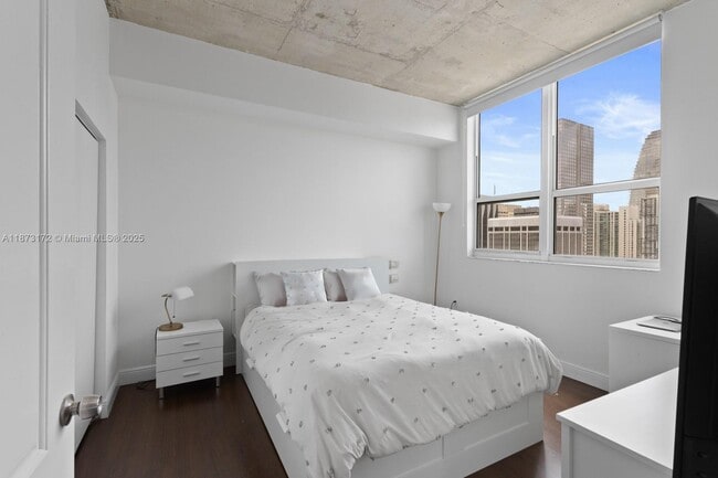 Foto del edificio - 133 NE 2nd Ave