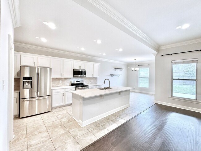 Foto del edificio - 3 Bedroom House Near LSU in Lake Villas