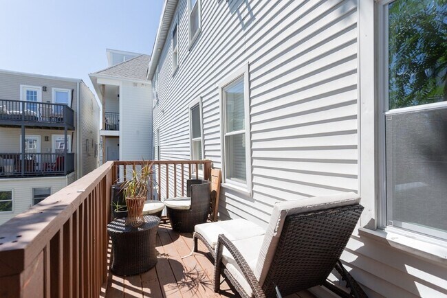 Foto del edificio - 3 Everett Ct