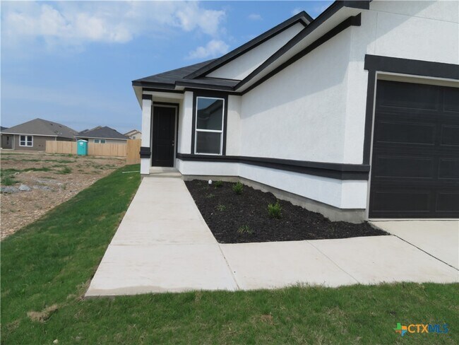 Foto del edificio - 352 Blacktail Dr