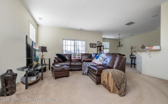 Building Photo - 224 S Bridge Ave