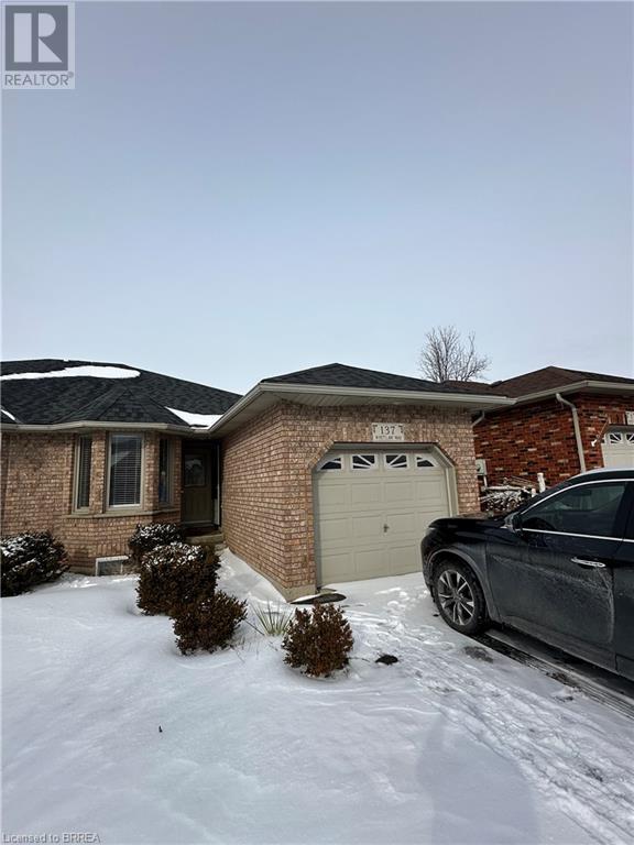 Photo principale - 137 Whitlaw Way