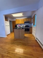 Building Photo - 110-55 64th Rd