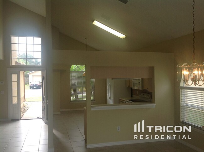 Foto del edificio - 13445 Beechberry Dr