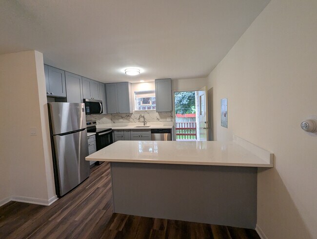 Foto del edificio - 7256 N Bell Ave