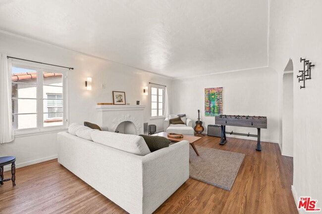 Building Photo - 1556 S Ogden Dr