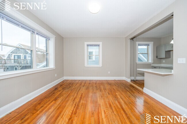 Building Photo - 5 Sherborn Ct