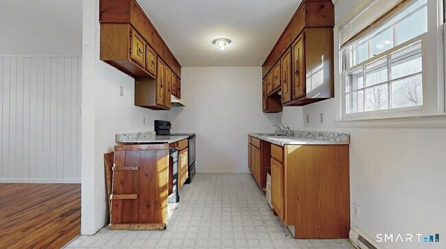 Building Photo - 107 Chestnut St