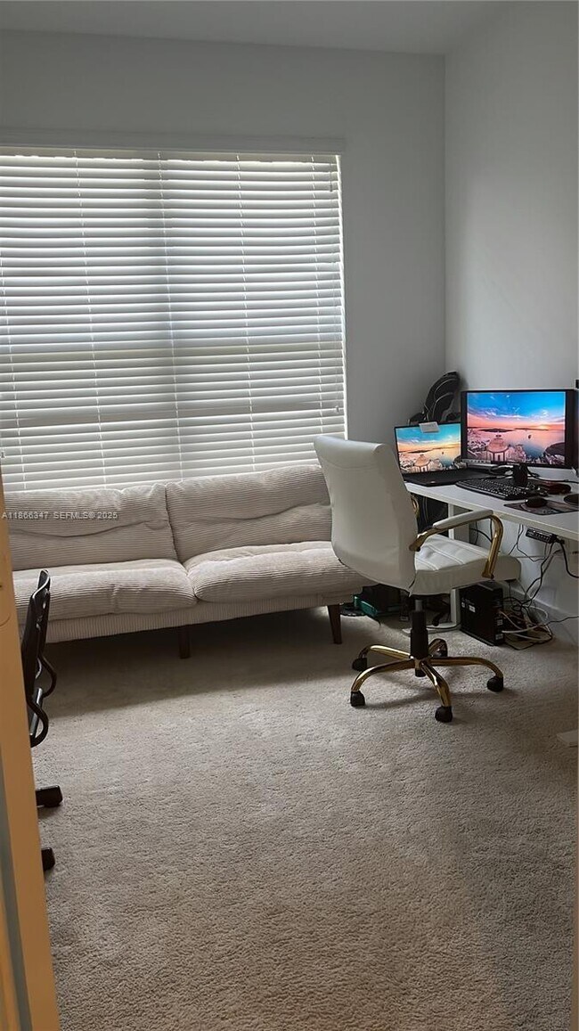 Foto del edificio - 5506 Soria Ave