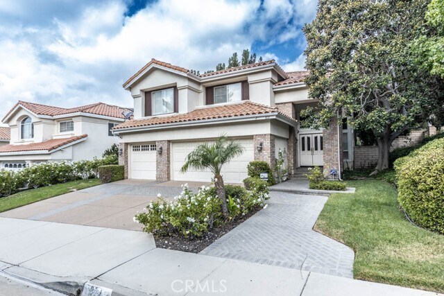 Foto principal - 872 S Briar Rose Ln