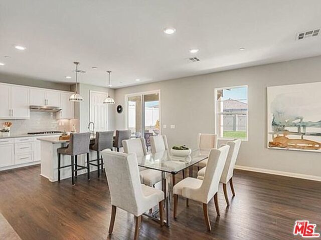 Building Photo - 8621 Lake Ashmere Dr